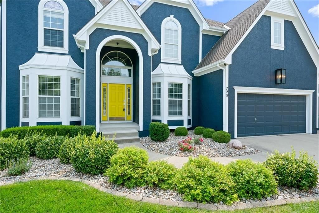 725 SW Winterwalk Lane — photo 3