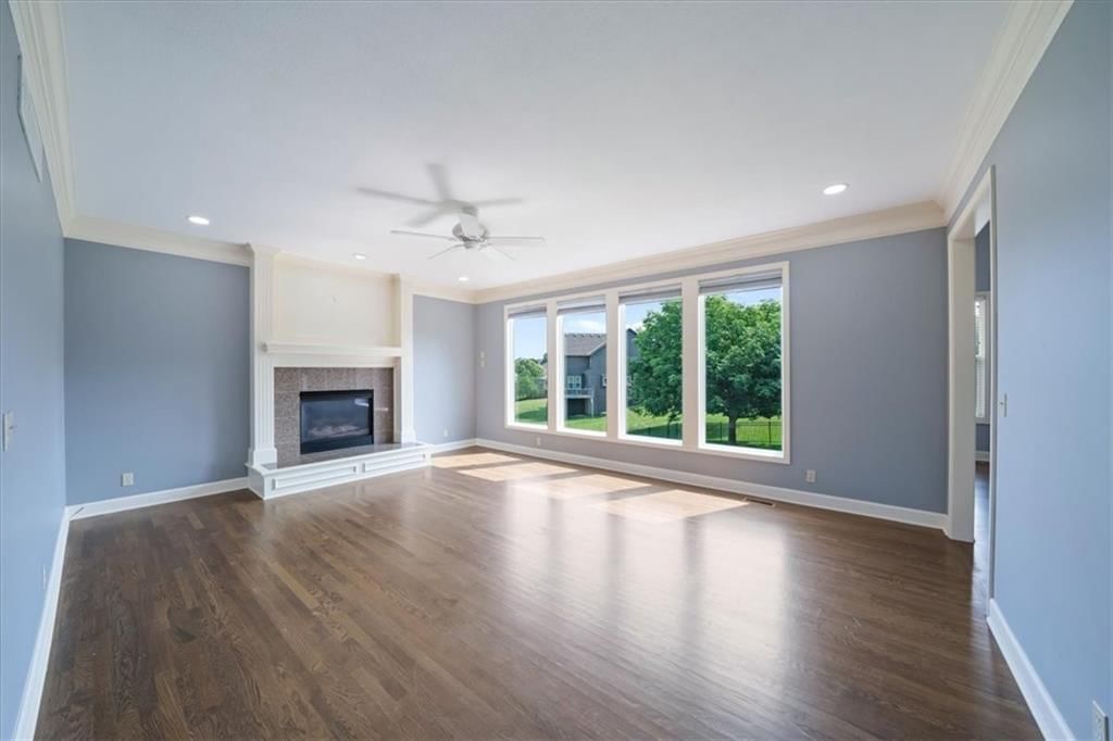 725 SW Winterwalk Lane — photo 9