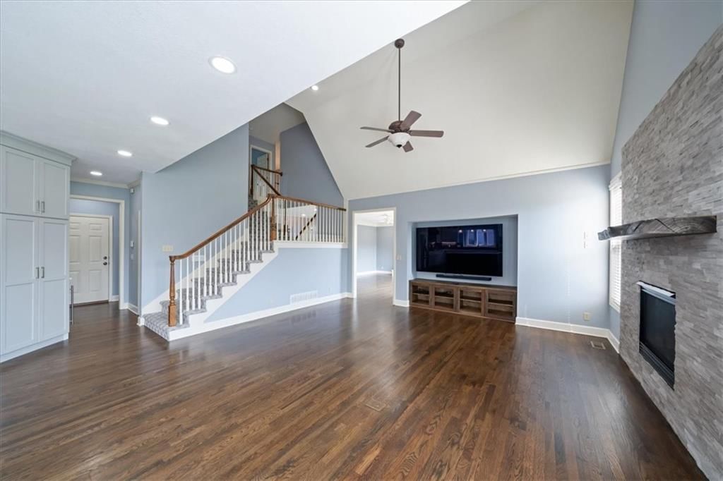 725 SW Winterwalk Lane — photo 12