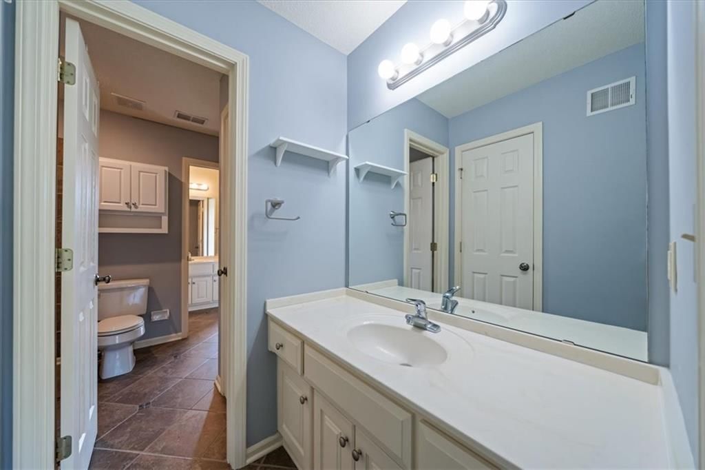 725 SW Winterwalk Lane — photo 34