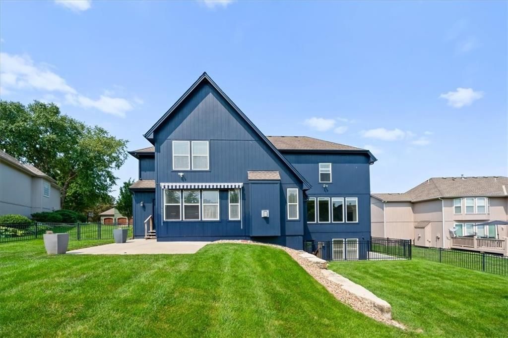 725 SW Winterwalk Lane — photo 52