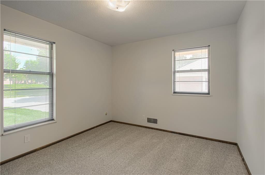 607-609 E 117 Street — photo 35