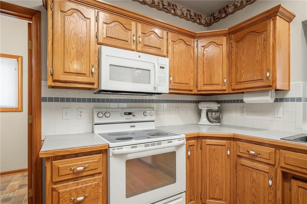 4508 NE Kingston Drive — photo 13