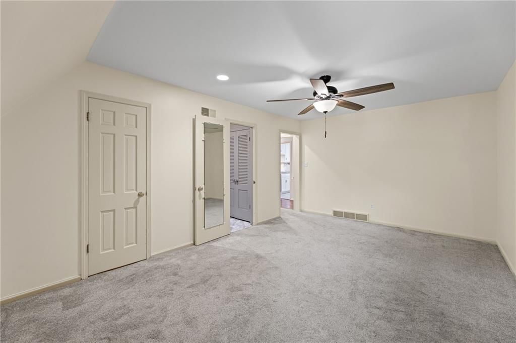 8361 SOMERSET Drive — photo 13