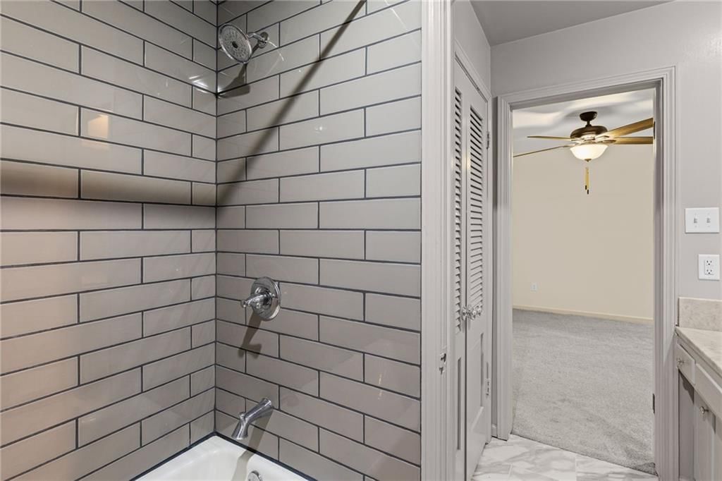 8361 SOMERSET Drive — photo 16