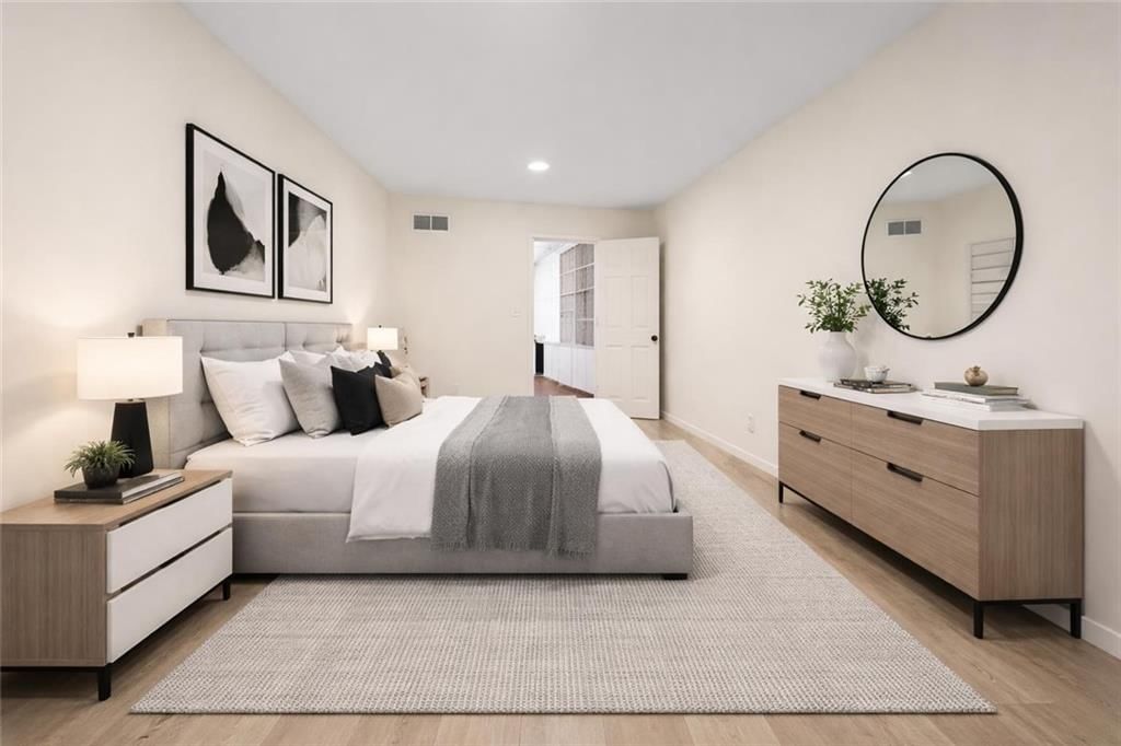 8361 SOMERSET Drive — photo 19