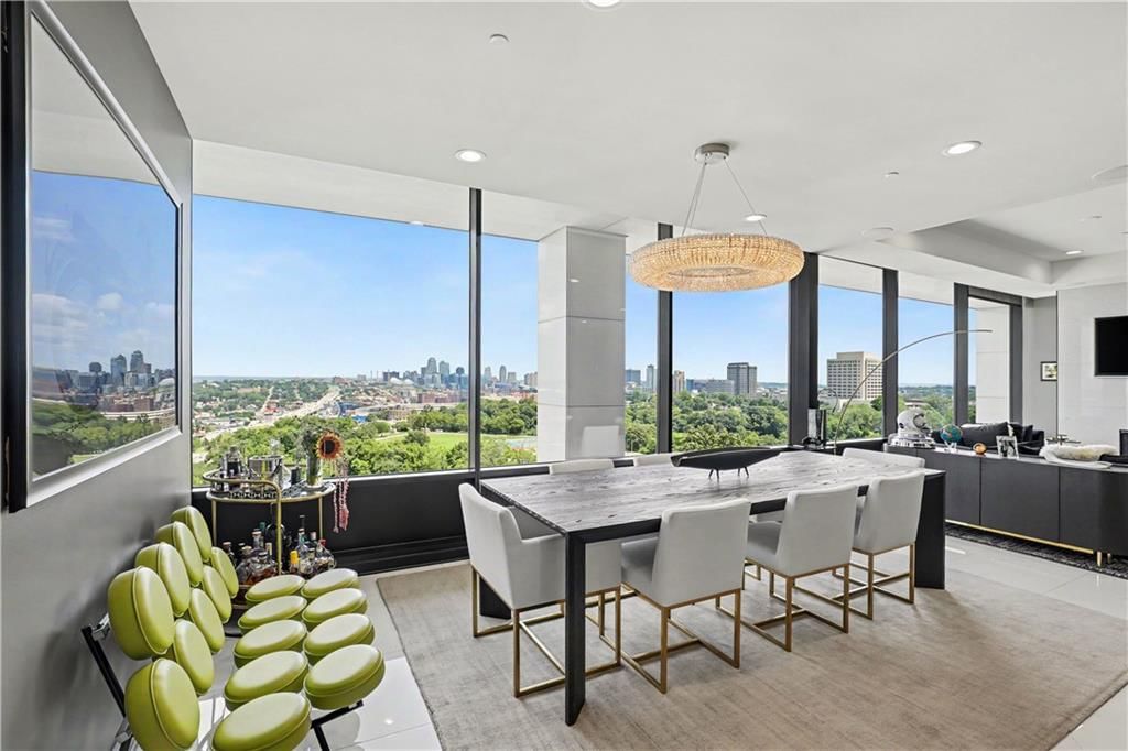 700 W 31st Street — photo 11