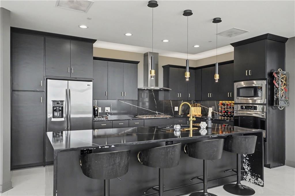 700 W 31st Street — photo 15