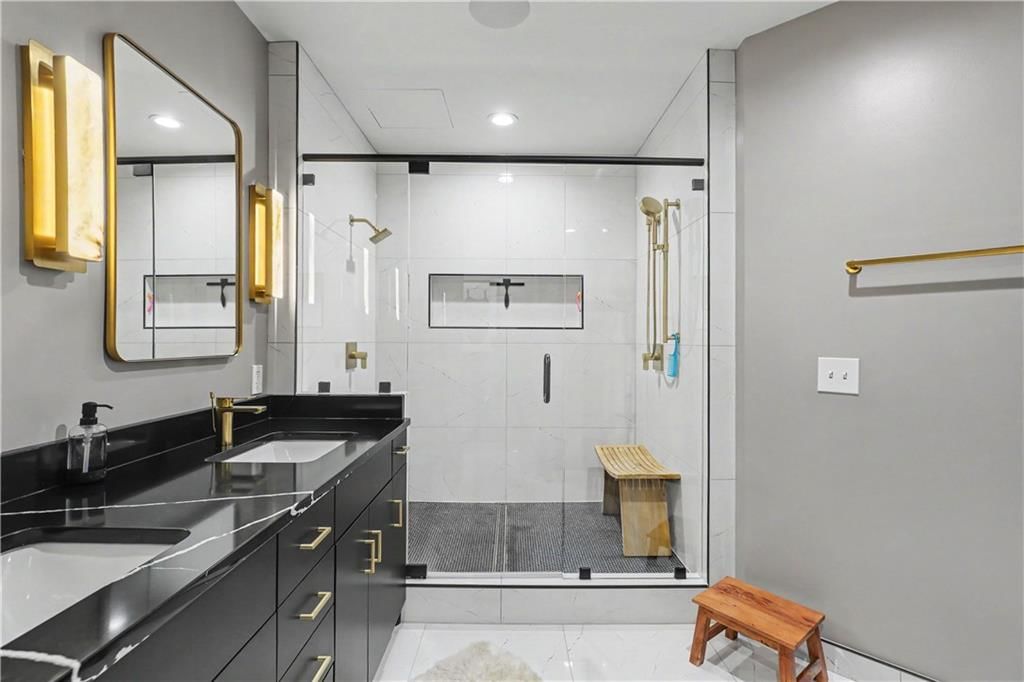 700 W 31st Street — photo 24