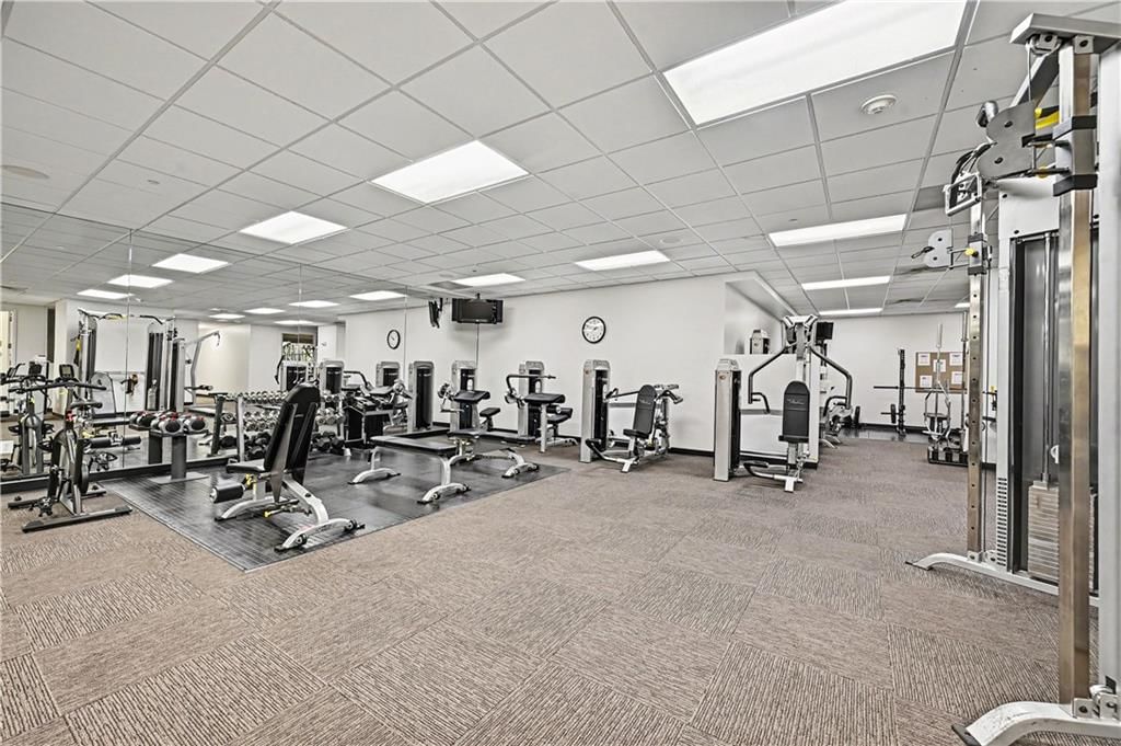 700 W 31st Street — photo 36
