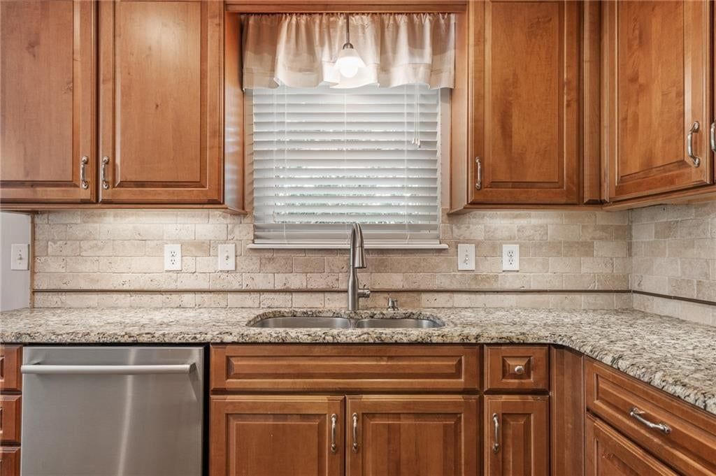2603 NE Springbrook Street — photo 10