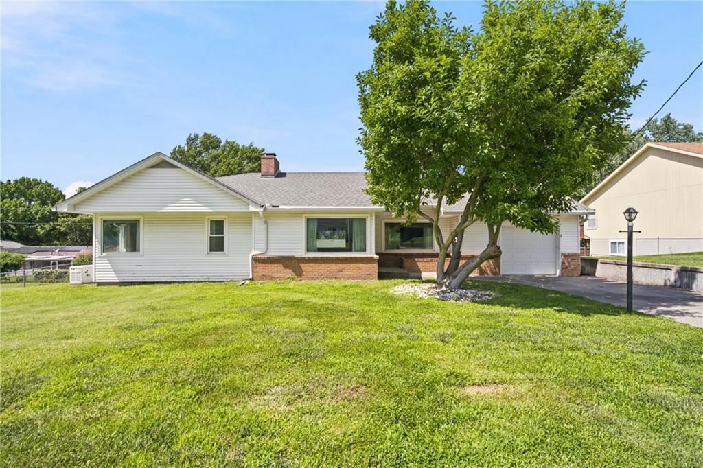 1830 Shawnee Street — photo 1