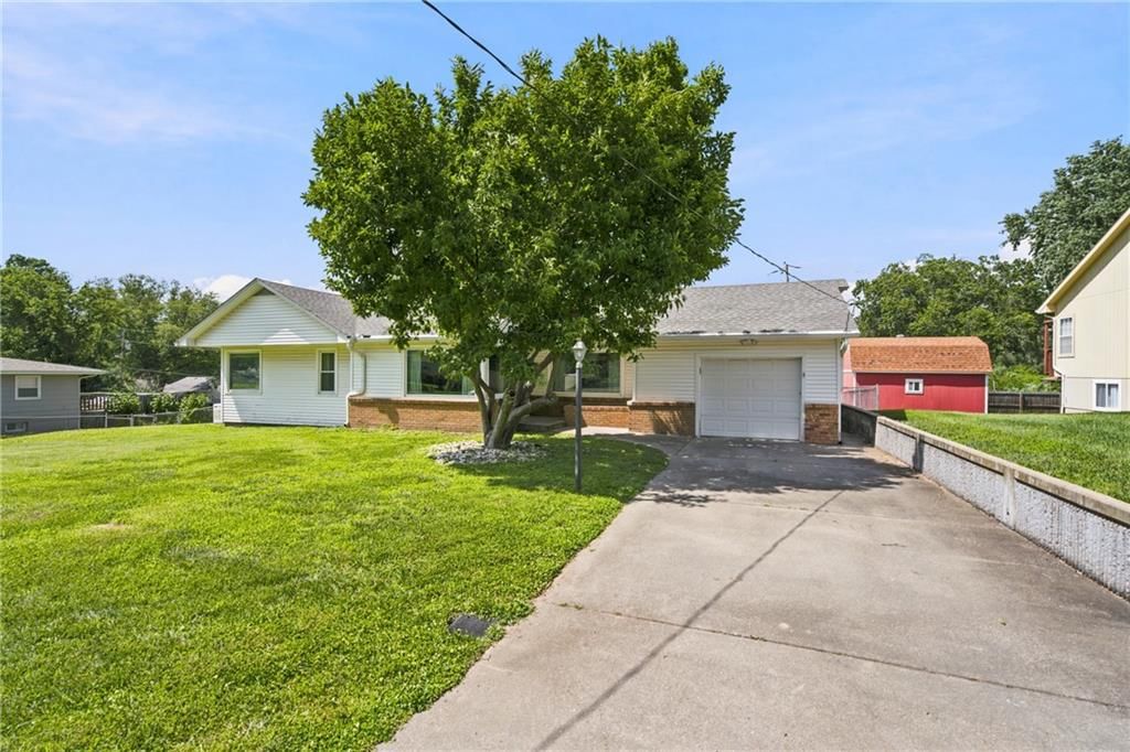 1830 Shawnee Street — photo 3