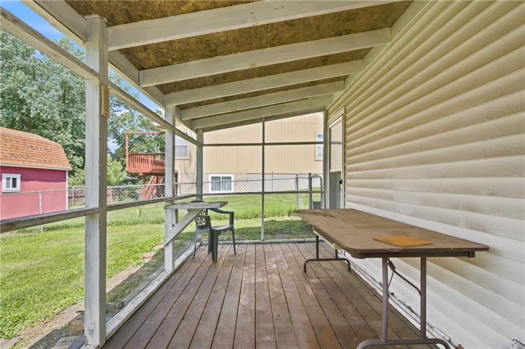 1830 Shawnee Street — photo 26