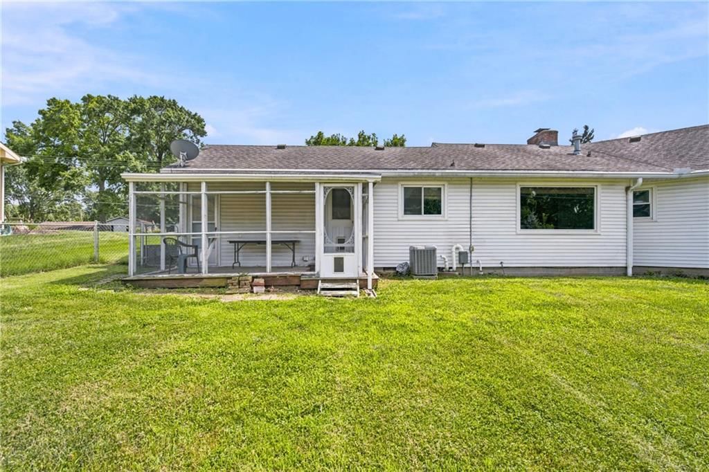 1830 Shawnee Street — photo 28