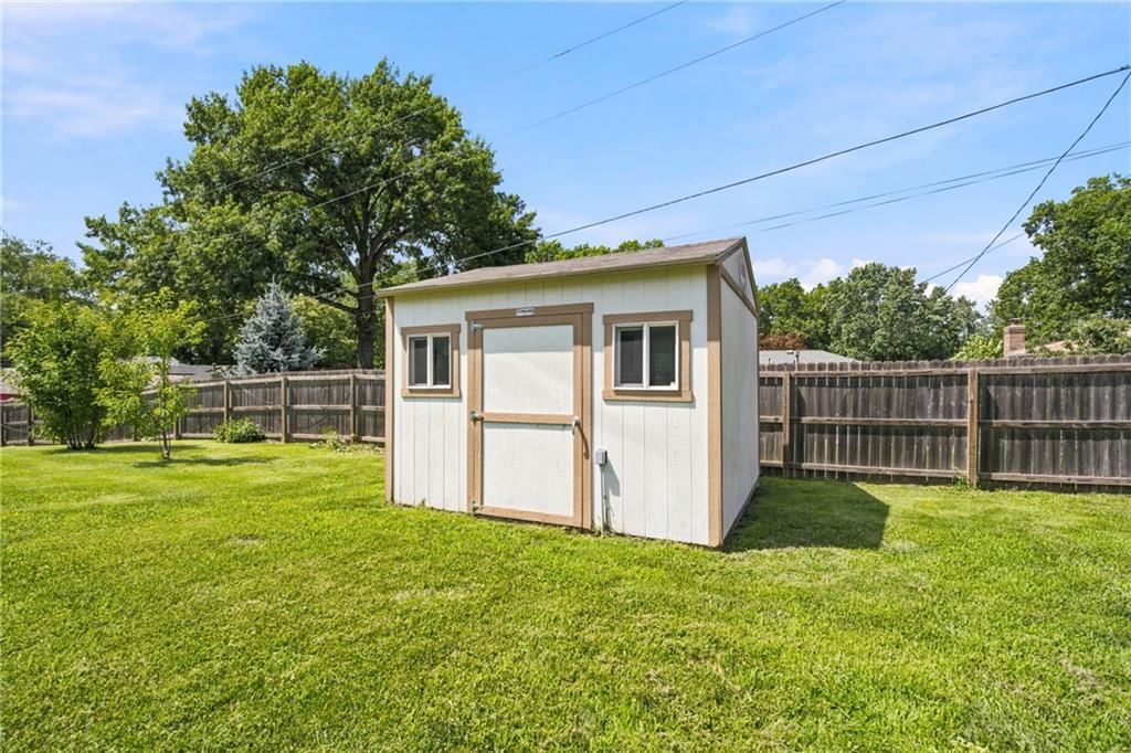 1830 Shawnee Street — photo 30