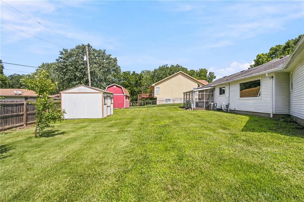 1830 Shawnee Street — photo 31