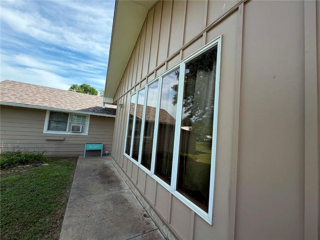 1508 S Margrave Street — photo 31