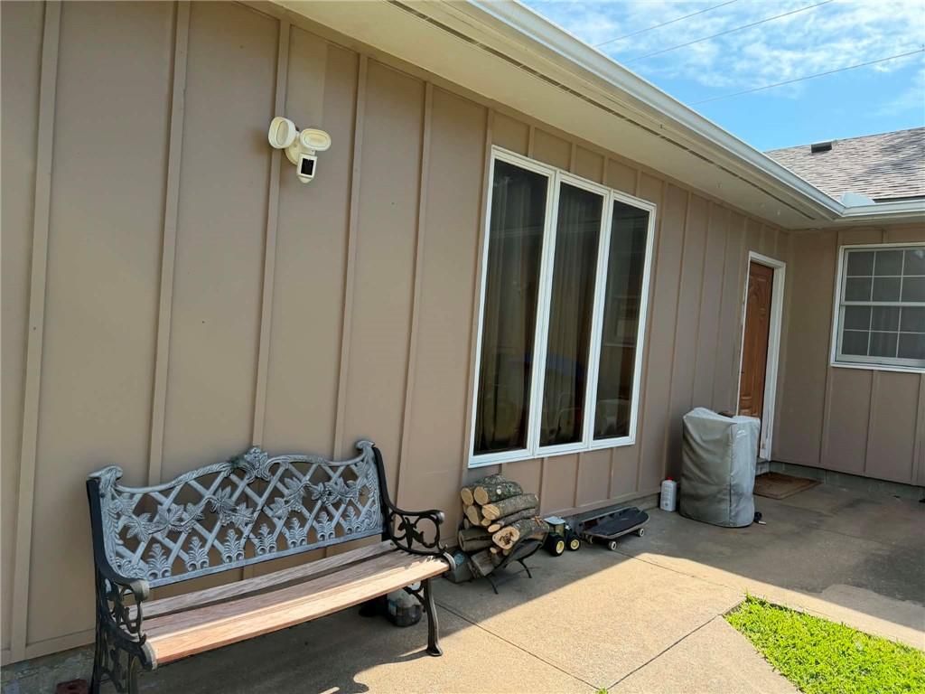 1508 S Margrave Street — photo 32