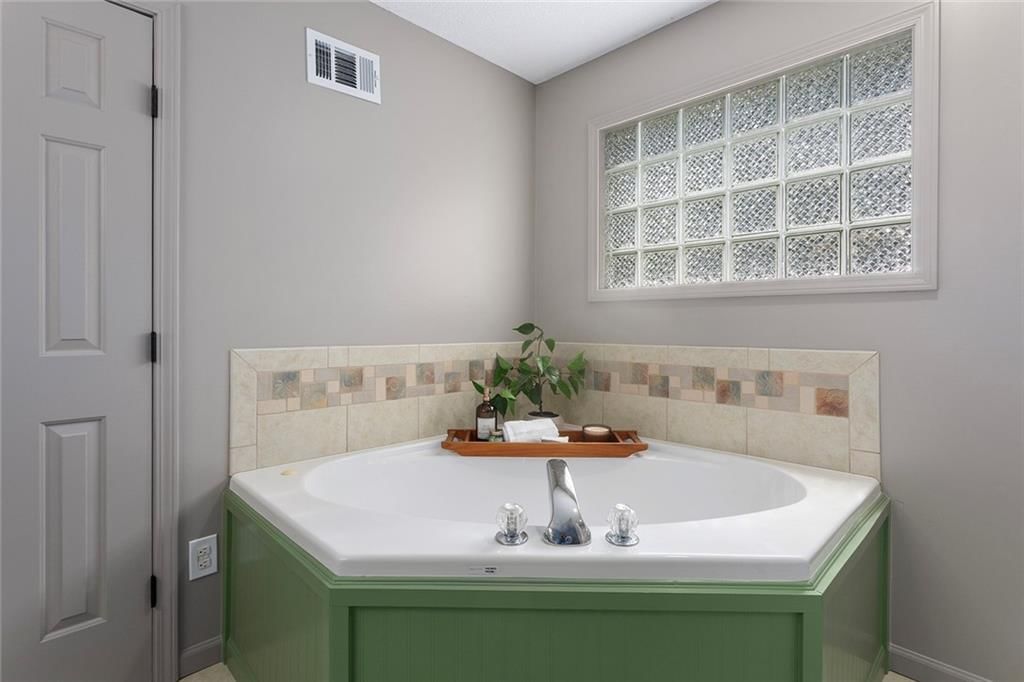 1400 SW Pacific Drive — photo 20