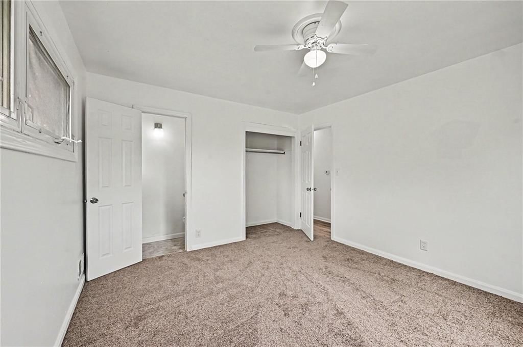 Photo 12 of 28 - 6108 N Howard Avenue, Gladstone, MO 64118