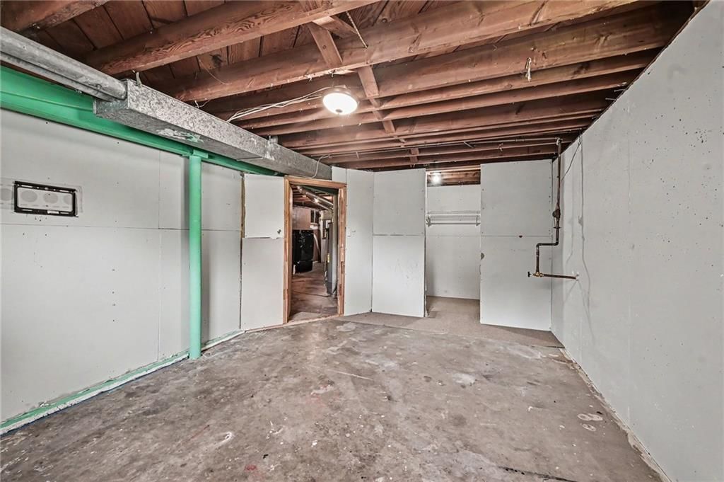 Photo 20 of 28 - 6108 N Howard Avenue, Gladstone, MO 64118