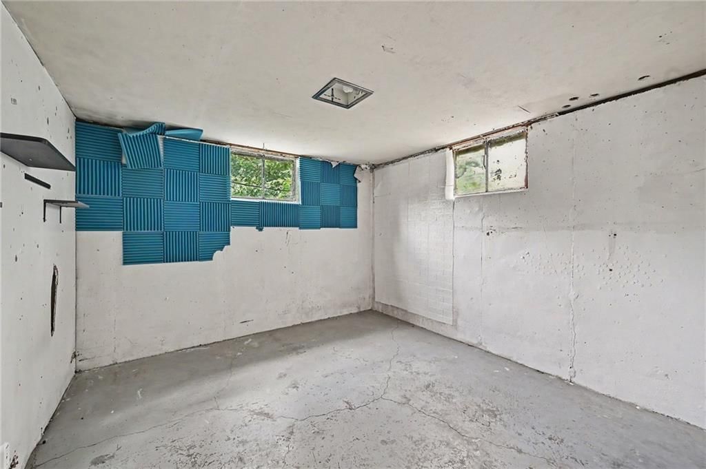 Photo 22 of 28 - 6108 N Howard Avenue, Gladstone, MO 64118