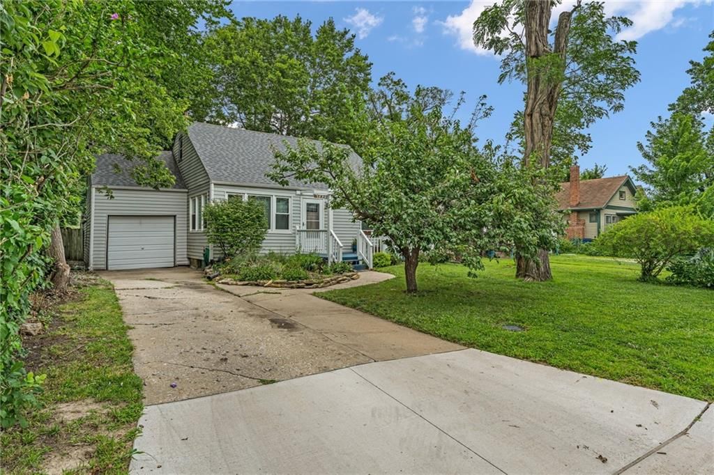 1820 Vermont Street — photo 1