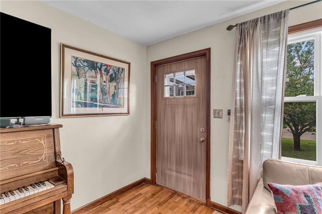 1820 Vermont Street — photo 9