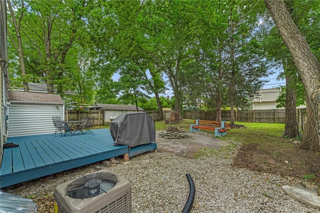 1820 Vermont Street — photo 38