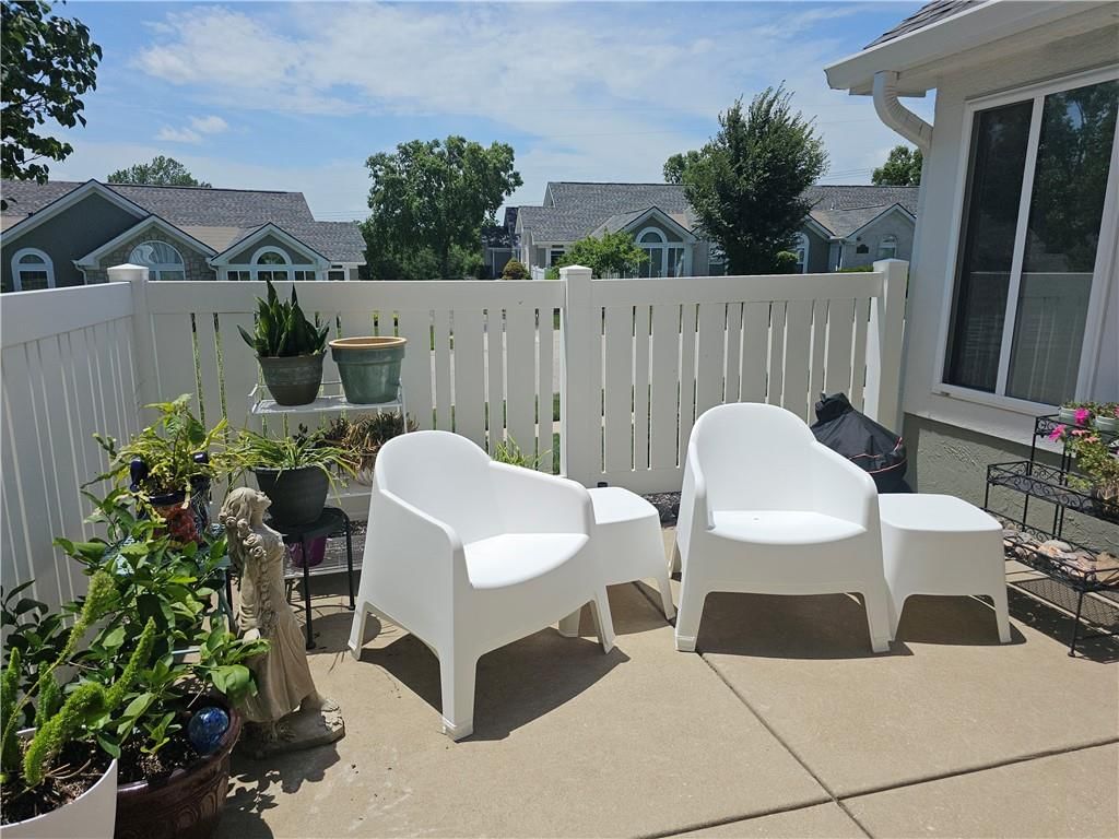 7137 Meadow View Street — photo 2