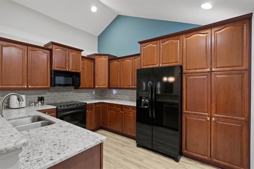 7137 Meadow View Street — photo 8