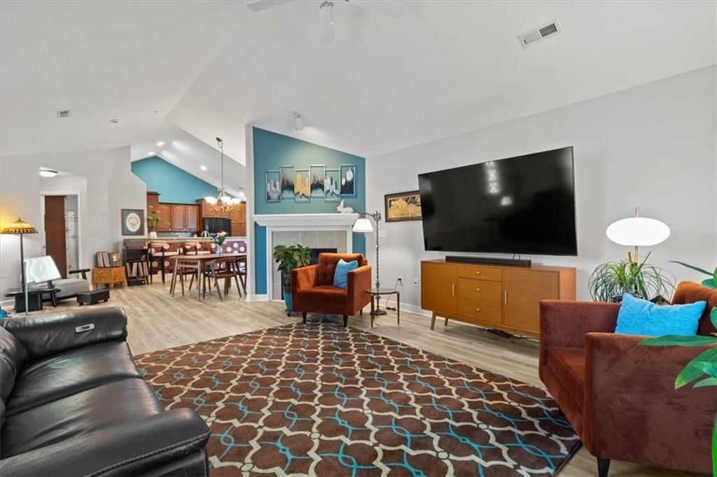 7137 Meadow View Street — photo 32