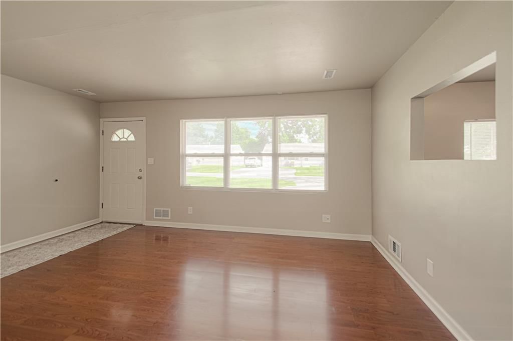 7317 E 109th Street — photo 4