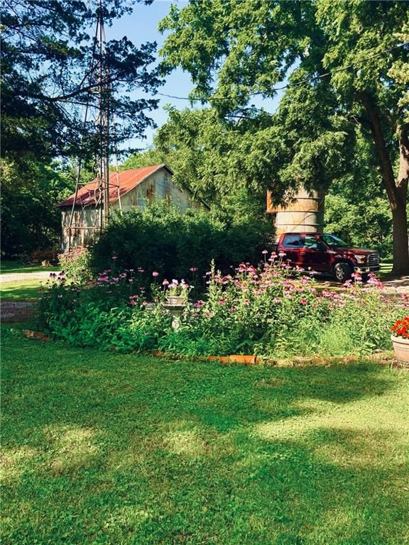 1033 E 1800 Road — photo 34