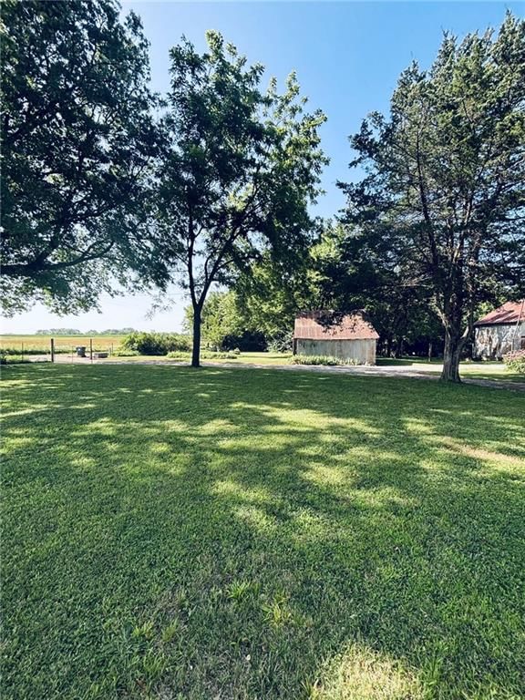 1033 E 1800 Road — photo 38