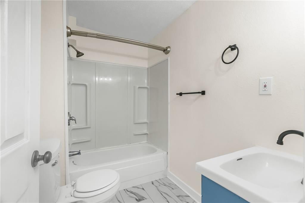210 Osage Street — photo 9