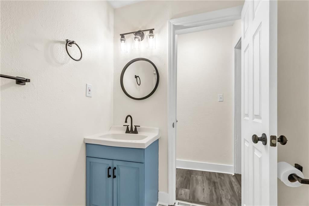 210 Osage Street — photo 10