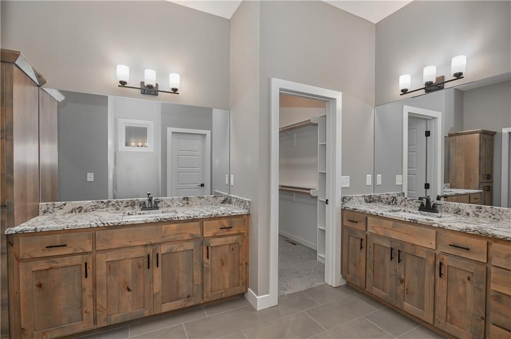 6004 Apache Drive — photo 23