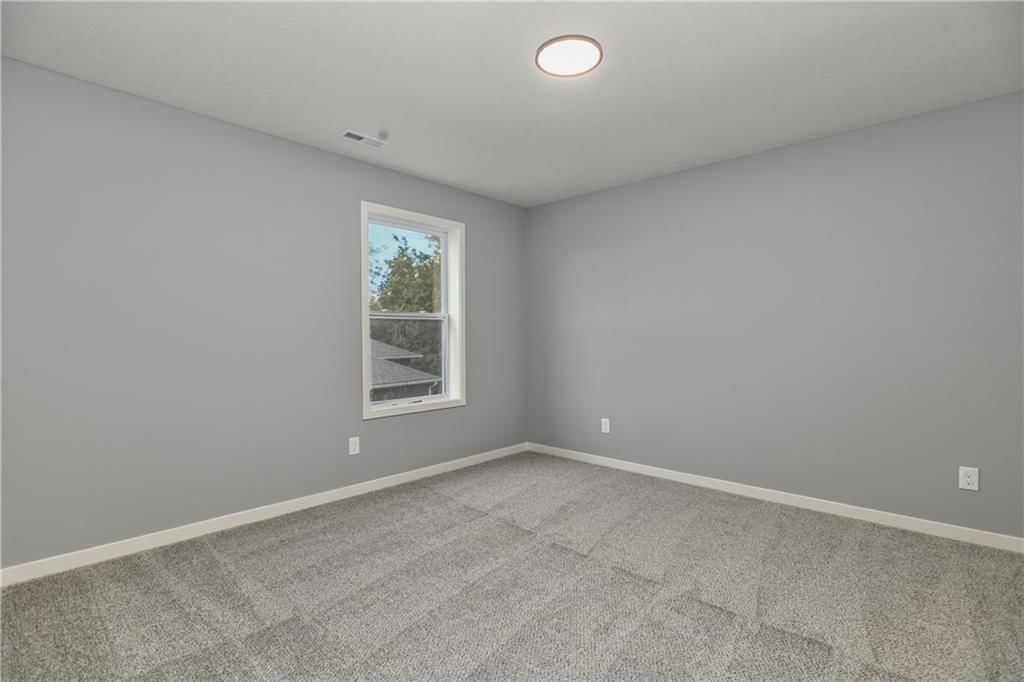 6004 Apache Drive — photo 37