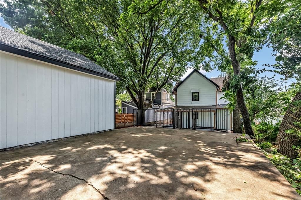 636 Sandusky Avenue — photo 37