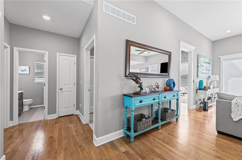 7629 N Kensington Avenue — photo 4