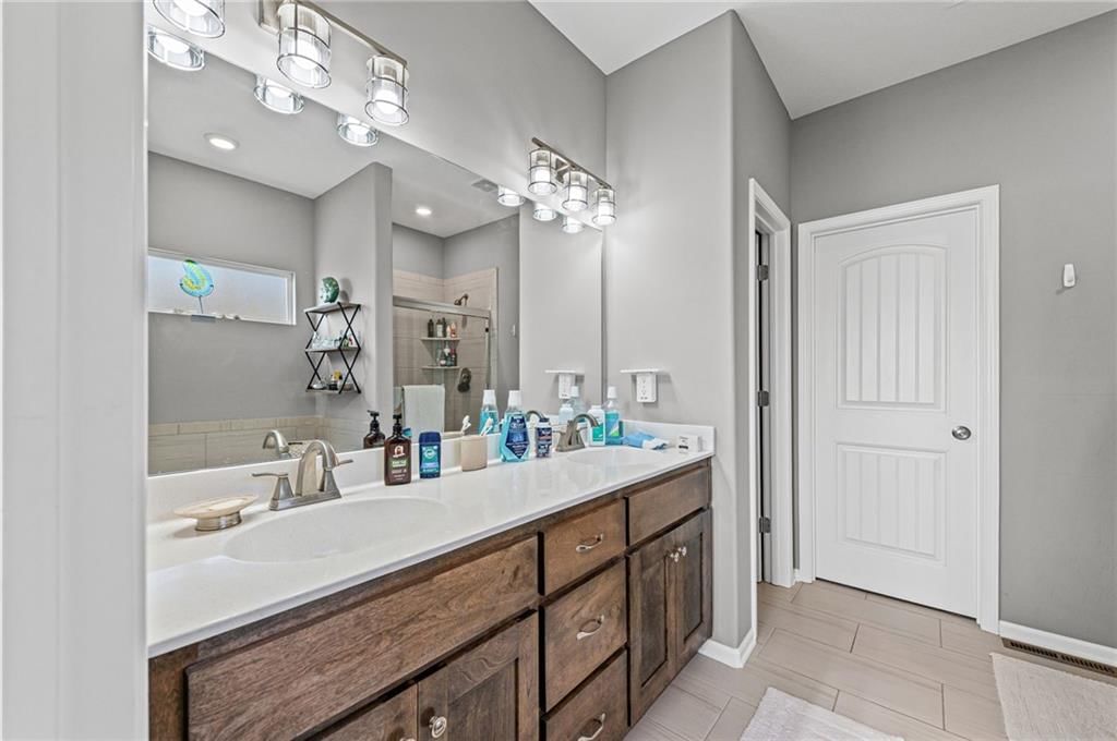 7629 N Kensington Avenue — photo 21