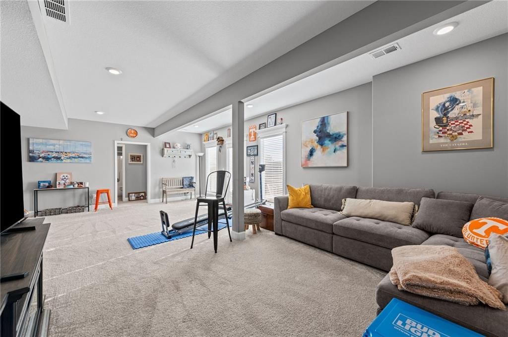 7629 N Kensington Avenue — photo 27