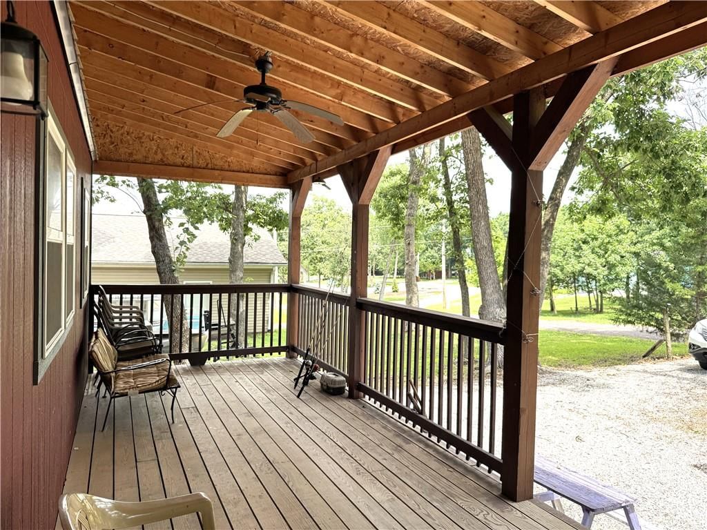 33 Mystic Lane — photo 3