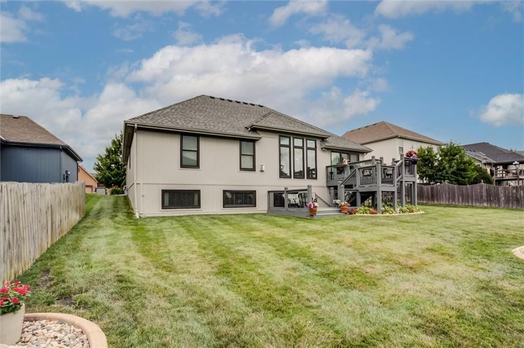 8829 N Essex Drive — photo 30