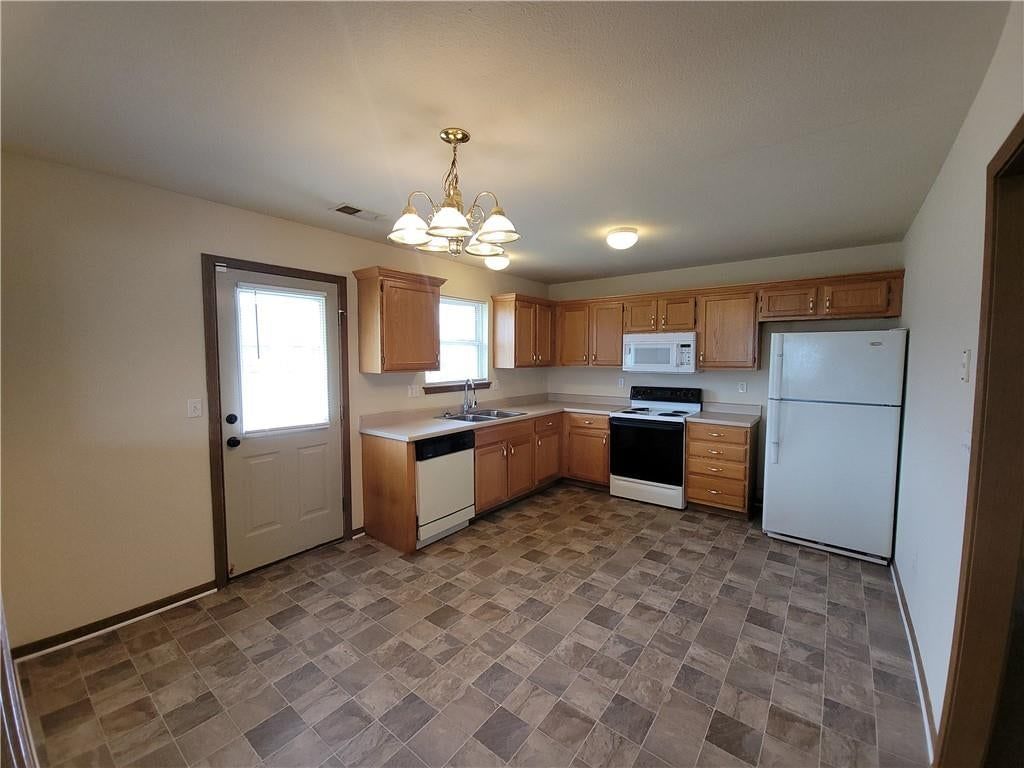 165 & 167 NW Woodbury Drive — photo 15