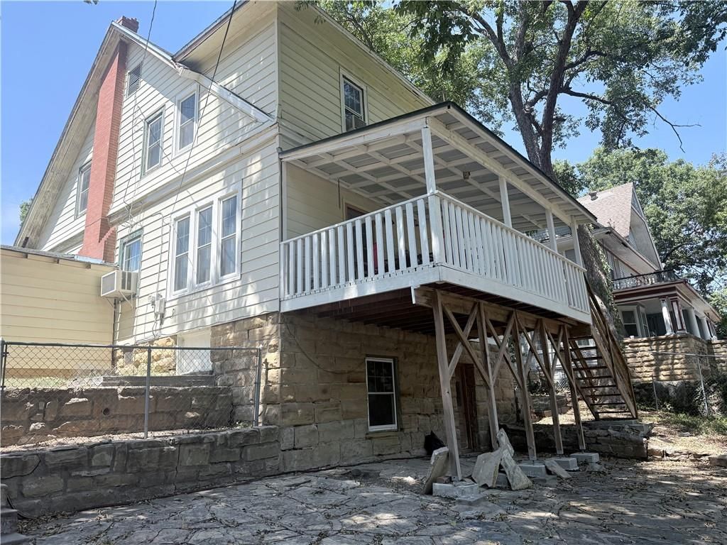 112 N 1st Street — photo 22