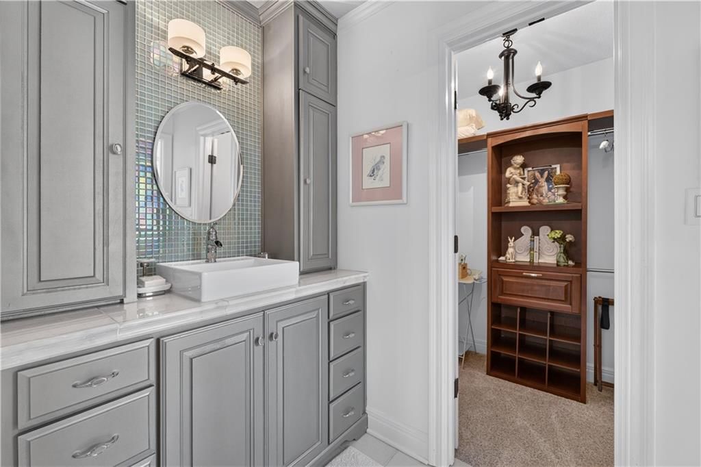 12816 Sagamore Road — photo 32