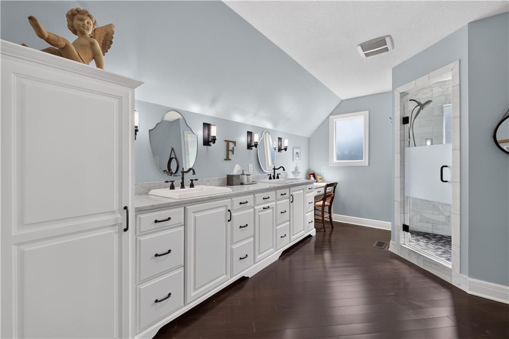12816 Sagamore Road — photo 44